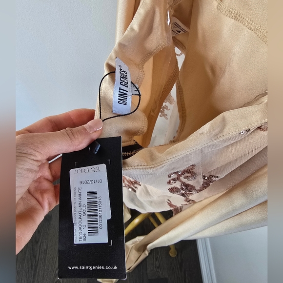 Elegant Beige Floral Midi Dress - Picture 11 of 13